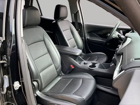 Used 2024 GMC Terrain SLT AWD/4WD image 9