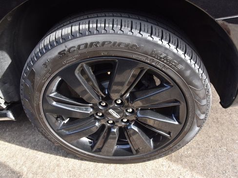 Certified 2024 Lincoln Navigator Reserve image 10