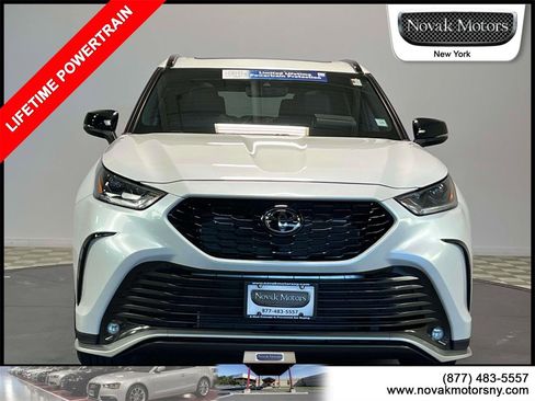 Used 2022 Toyota Highlander XSE image 2