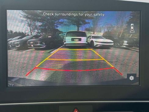 Certified 2023 Hyundai Elantra SEL image 24