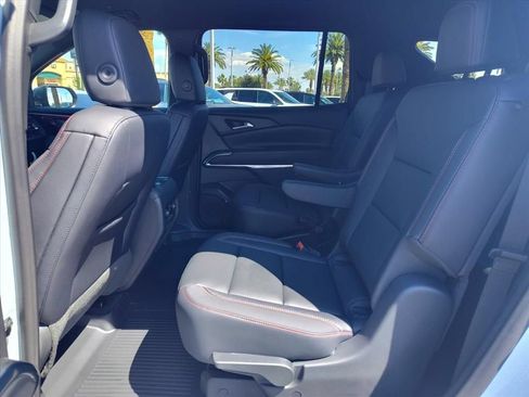 New 2026 Chevrolet Traverse Z71 w/ LPO, Floor Liner Package AWD/4WD image 6