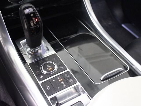 Used 2015 Land Rover Range Rover Sport Supercharged image 25