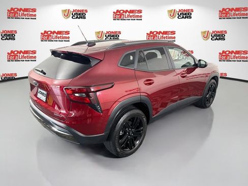 Used 2024 Chevrolet Trax ACTIV w/ Driver Confidence Package FWD image 15