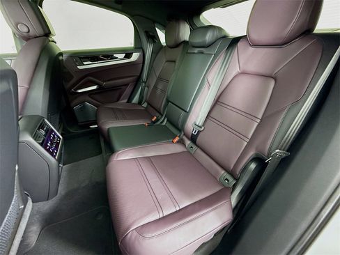 New 2026 Porsche Cayenne Coupe image 24