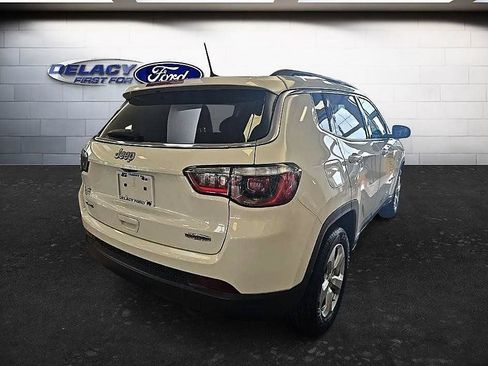 Used 2020 Jeep Compass Latitude w/ Cold Weather Group AWD/4WD image 6