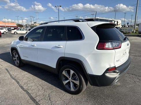 Used 2021 Jeep Cherokee Limited FWD image 8