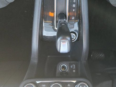 Used 2020 Nissan Kicks S FWD image 28