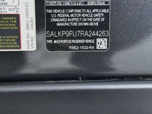 Certified 2024 Land Rover Range Rover SE AWD/4WD image 35