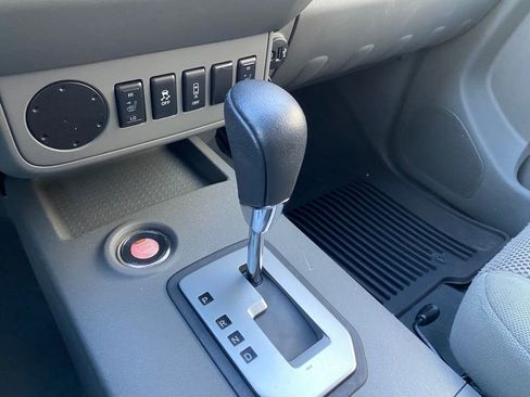 Used 2020 Nissan Frontier SV w/ Midnight Edition Floor Mats image 35