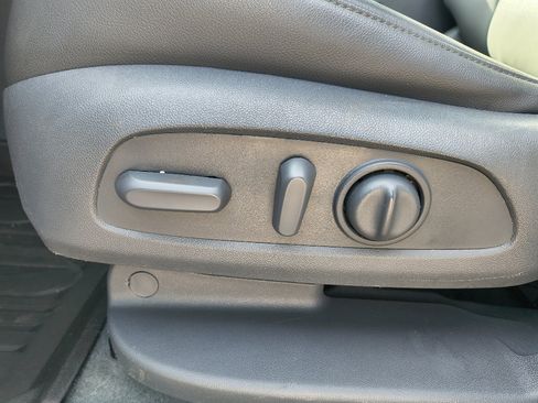 Used 2021 Chevrolet Blazer LT w/ Sound & Technology Package image 17