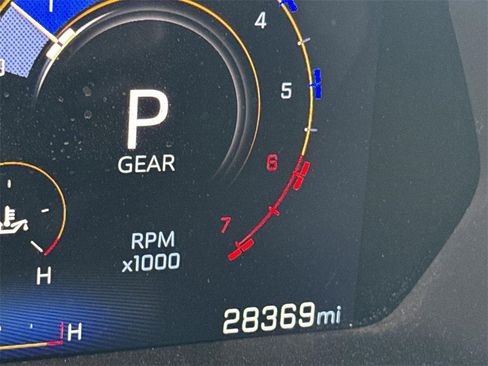 Used 2024 Chevrolet Colorado W/T image 11