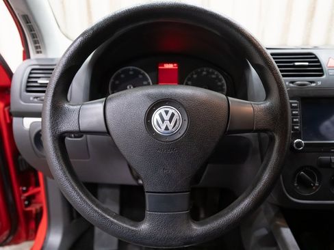 Used 2008 Volkswagen Rabbit S image 11