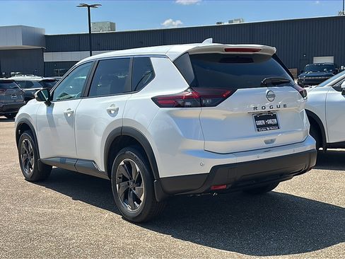 New 2026 Nissan Rogue SV image 6
