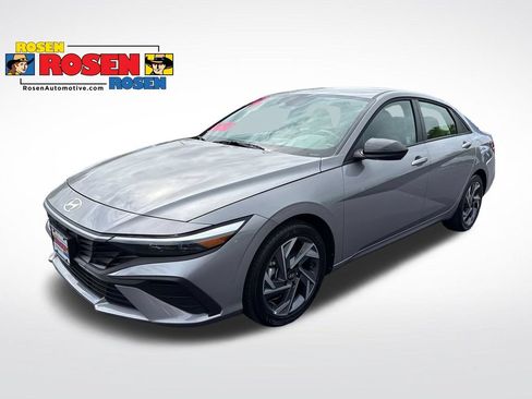 Used 2025 Hyundai Elantra Sport FWD image 1