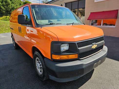 Used 2017 Chevrolet Express 2500 RWD image 1
