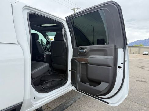 Used 2022 GMC Sierra 2500 Denali w/ Denali Ultimate Package AWD/4WD image 37