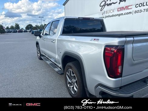 Used 2022 GMC Sierra 1500 SLT AWD/4WD image 3