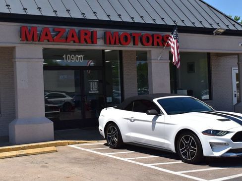 Used 2020 Ford Mustang Premium RWD image 9