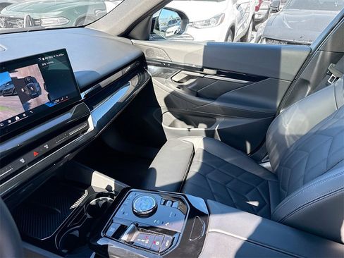 Used 2024 BMW 530i image 26