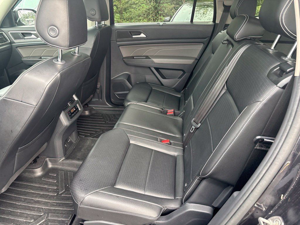 Used 2022 Volkswagen Atlas SE AWD/4WD image 11