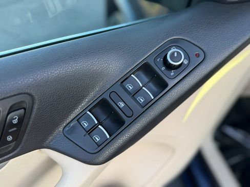 Used 2013 Volkswagen Tiguan S AWD/4WD image 31