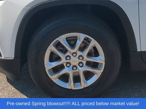 Used 2019 Chevrolet Traverse LT FWD image 18