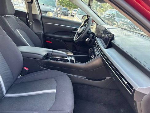 Used 2025 Hyundai Sonata SEL FWD image 13