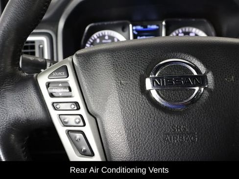 Used 2019 Nissan Titan SV w/ SV Convenience Package RWD image 8
