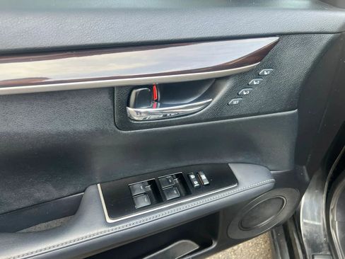 Used 2018 Lexus ES 350 w/ Premier Package FWD image 13