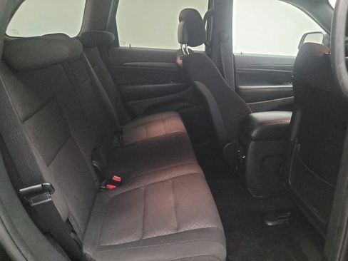 Used 2018 Jeep Grand Cherokee Laredo RWD image 19
