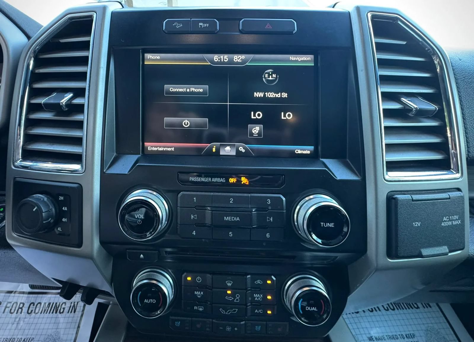 Used 2015 Ford F150 Lariat w/ Equipment Group 502A Luxury AWD/4WD image 44