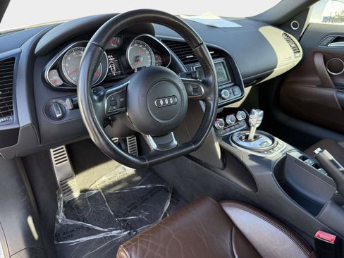 Used 2011 Audi R8 V8 image 39