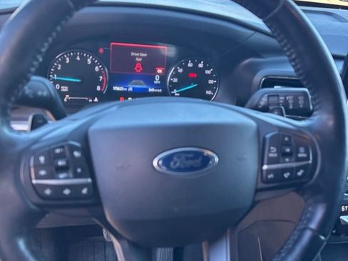 Used 2020 Ford Explorer XLT w/ Equipment Group 202A AWD/4WD image 14