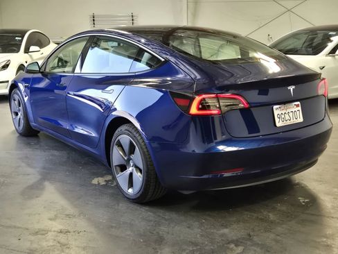 Used 2023 Tesla Model 3 Standard Range RWD image 2