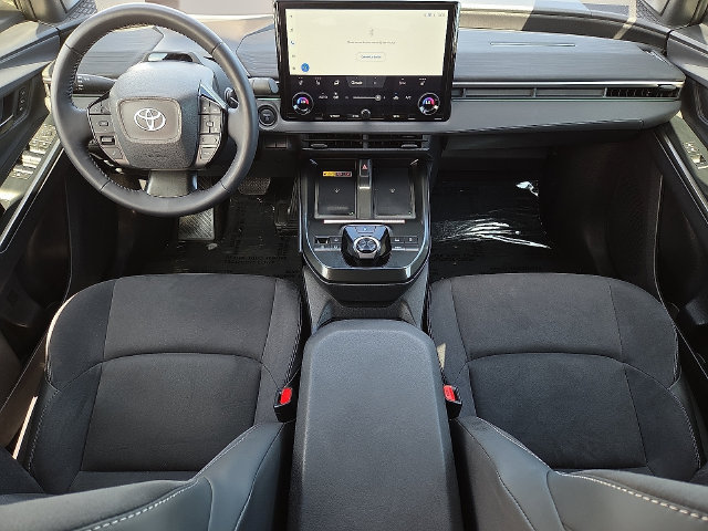 Used 2026 Toyota C-HR AWD/4WD image 10