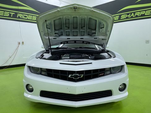 Used 2010 Chevrolet Camaro SS w/ RS Package image 4