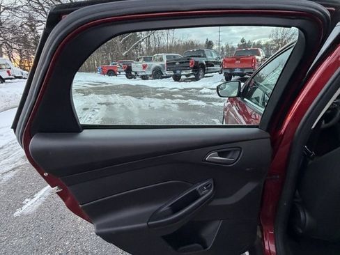 Used 2017 Ford Focus SE image 15