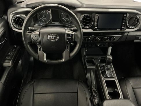 Used 2021 Toyota Tacoma TRD Off-Road AWD/4WD image 13