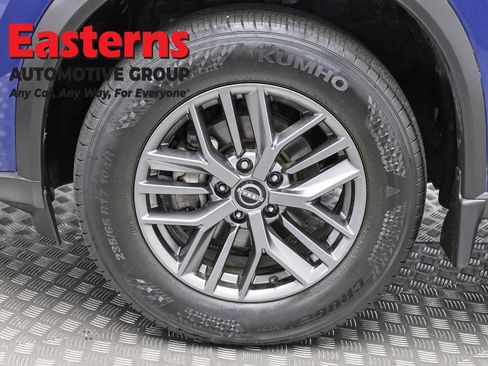 Used 2023 Nissan Rogue S AWD/4WD image 33
