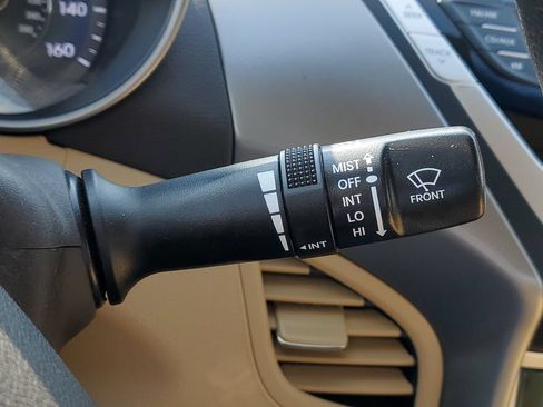 Used 2012 Hyundai Elantra GLS w/ Comfort Pkg 2 FWD image 20
