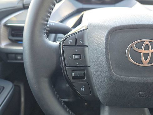 Used 2025 Toyota Prius XLE FWD image 31