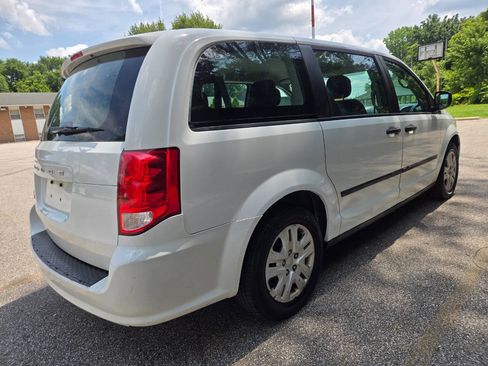 Used 2014 Dodge Grand Caravan American Value Package FWD image 9