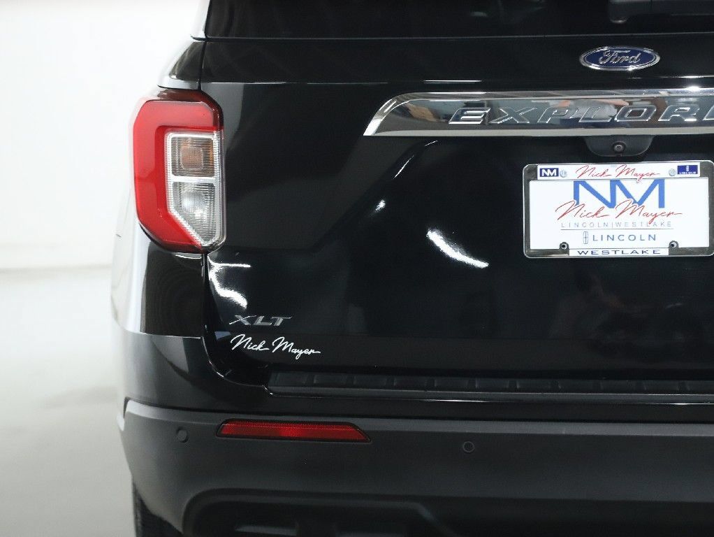 Used 2022 Ford Explorer XLT AWD/4WD image 43
