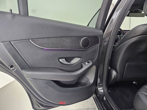 Certified 2022 Mercedes-Benz GLC 300 GLC 300 w/ Multimedia Package Lite image 25