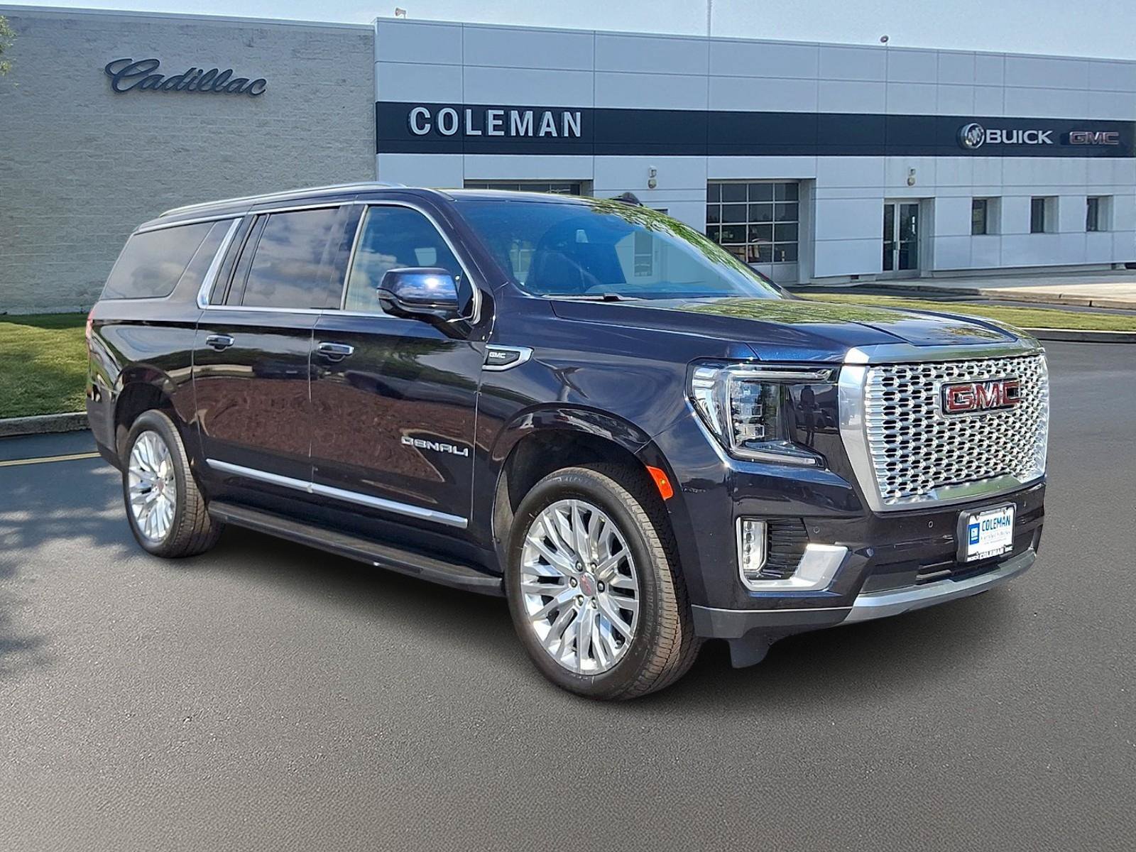 Certified 2023 GMC Yukon XL Denali AWD/4WD image 1