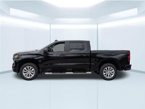 New 2026 Chevrolet Silverado 1500 Custom RWD image 2