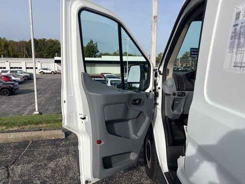 Used 2017 Ford Transit 250 148 Medium Roof image 23