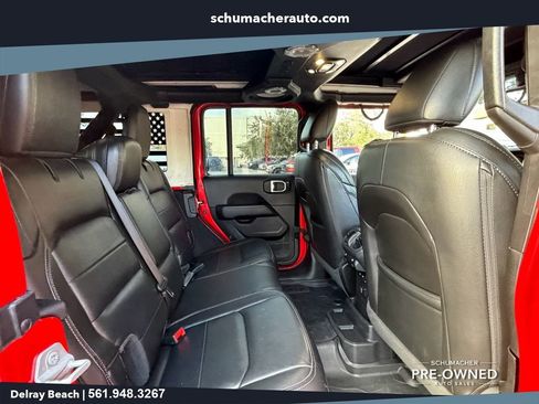 Used 2022 Jeep Wrangler Unlimited Sahara w/ LED Lighting Group AWD/4WD image 15