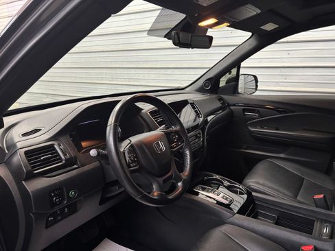 Used 2021 Honda Passport Touring image 14