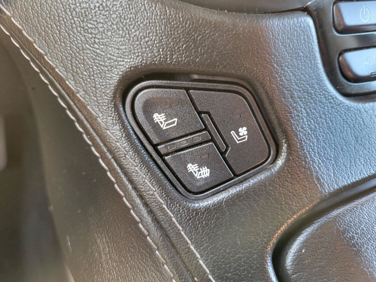 Used 2018 Chevrolet Tahoe Premier AWD/4WD image 25